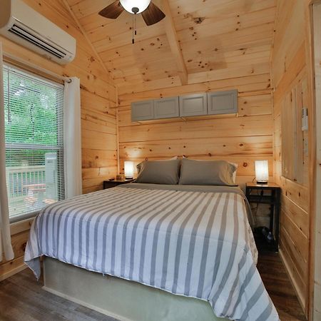 Lena Cabin Wooded Tiny Cabin - Hot Tub ชัททานูกา ภายนอก รูปภาพ