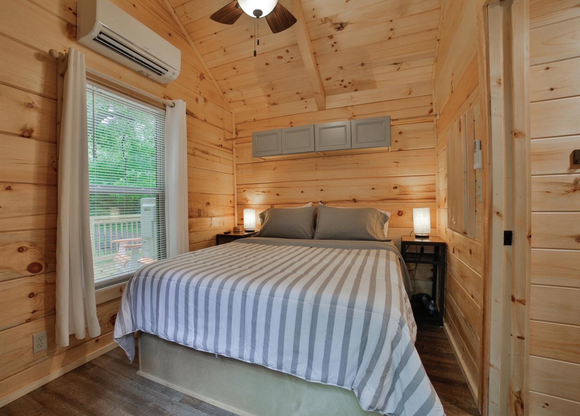 Lena Cabin Wooded Tiny Cabin - Hot Tub ชัททานูกา ภายนอก รูปภาพ