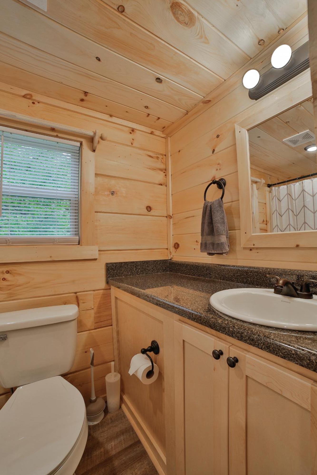 Lena Cabin Wooded Tiny Cabin - Hot Tub ชัททานูกา ภายนอก รูปภาพ