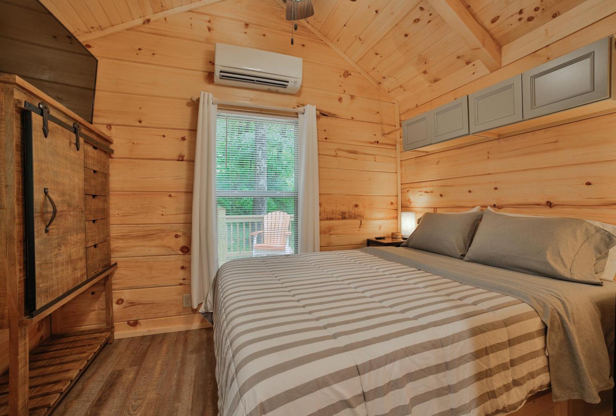 Lena Cabin Wooded Tiny Cabin - Hot Tub ชัททานูกา ภายนอก รูปภาพ